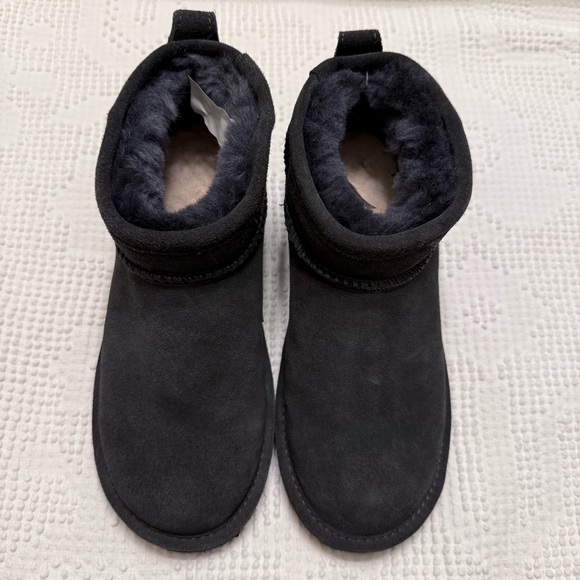 Bearpaw Shorty Water Resistant Winter Boots Graphite Suede Fur Lined 6 - Picture 2 of 9